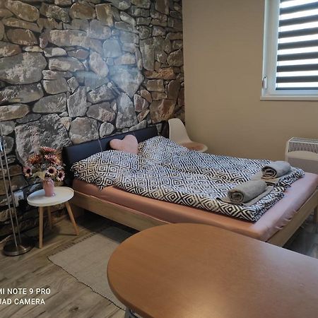 Desi Apartman Kaposvár エクステリア 写真