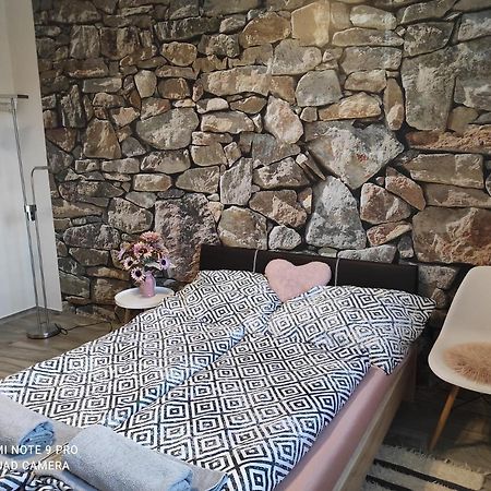 Desi Apartman Kaposvár エクステリア 写真