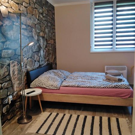 Desi Apartman Kaposvár エクステリア 写真