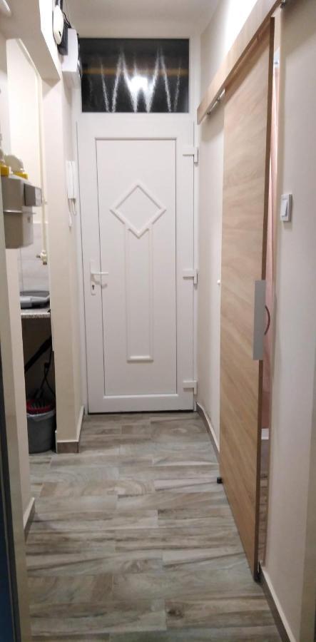 Desi Apartman Kaposvár エクステリア 写真