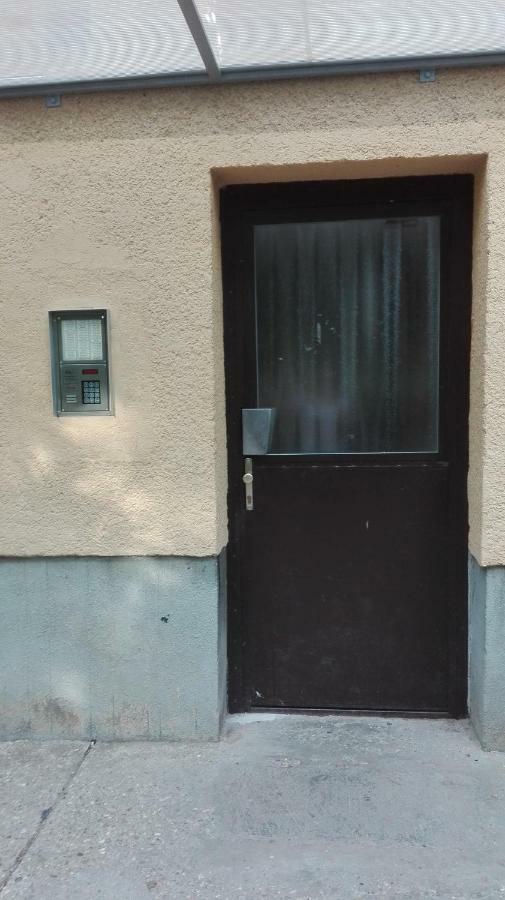 Desi Apartman Kaposvár エクステリア 写真